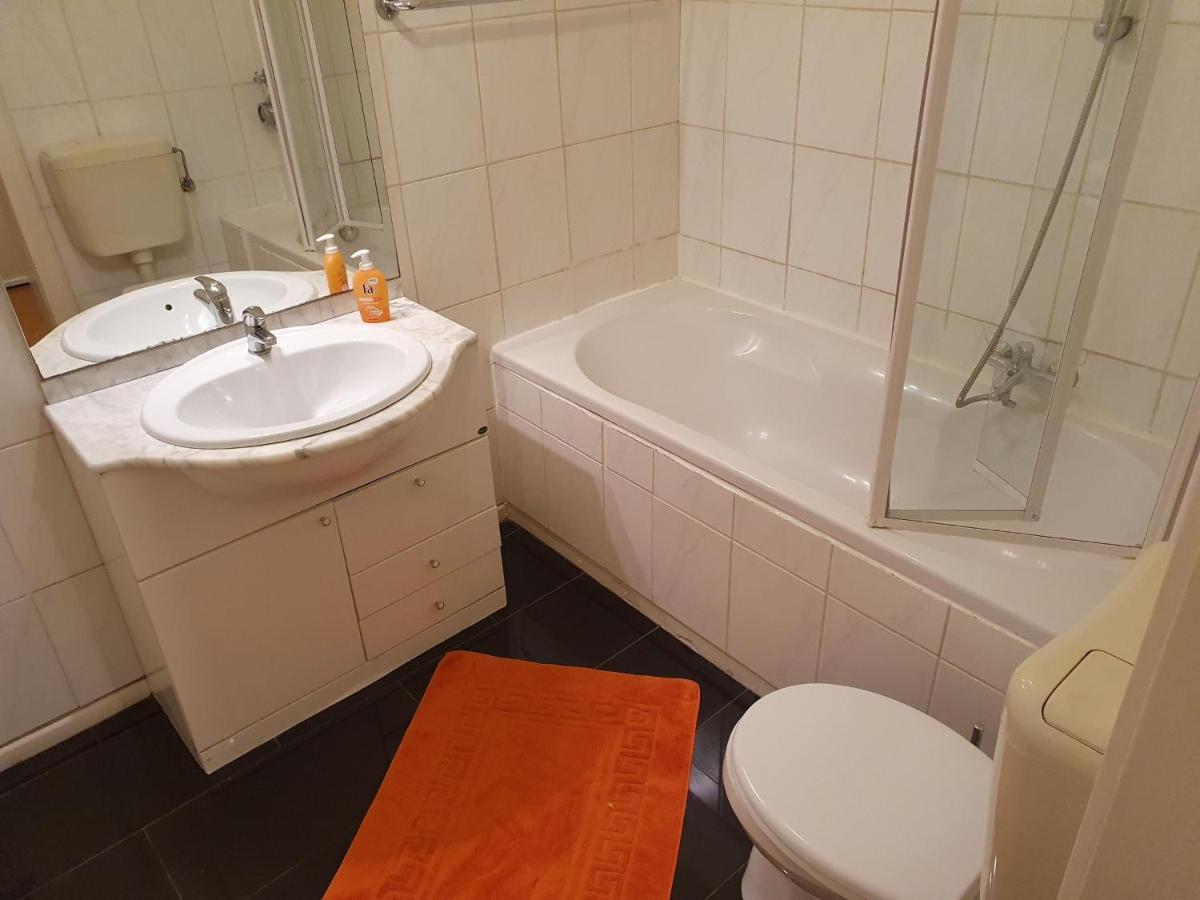 Ferienwohnung Im Zentrum Hannover City, Ruhig, Hbf- Naehe, Freie Oeffentliche Parkplaetze Exteriör bild